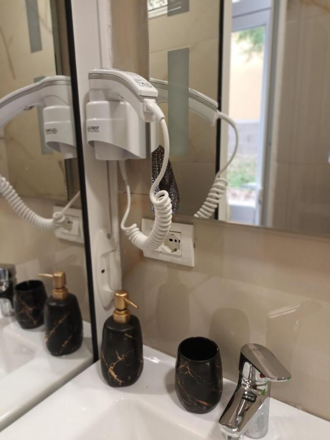 Home Center Korce Eksteriør bilde